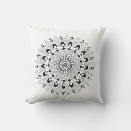 Svartvit Mandala Flower Design Dekorativ kudde