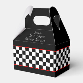 Svartvit med röd tokenruta presentaskar