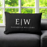 Svartvit, minimalistisk modern Monogram Lumbarkudde<br><div class="desc">Vi presenterar vår moderna svartvita, minimalistiska monogramsamling: Enkelhet och sofistikering med våra minimalistiska utformningar, böjda för att sakta lyfta upp stil. Den här samlingen är skapad med ett stort öga för modern estetik och har en elegant svart och vit design som förstärks av monogram för personlig. Från chic till mångsidiga...</div>