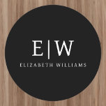 Svartvit, minimalistisk modern Monogram Underlägg Papper Rund<br><div class="desc">Vi presenterar vår moderna svartvita, minimalistiska monogramsamling: Enkelhet och sofistikering med våra minimalistiska utformningar, böjda för att sakta lyfta upp stil. Den här samlingen är skapad med ett stort öga för modern estetik och har en elegant svart och vit design som förstärks av monogram för personlig. Från chic till mångsidiga...</div>
