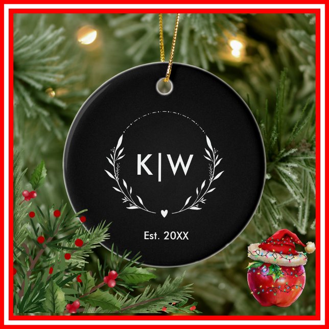 Svartvit | Modern Initialer Monogram Julgransprydnad Keramik (Black and White | Modern Initials Monogram Ceramic Ornament)