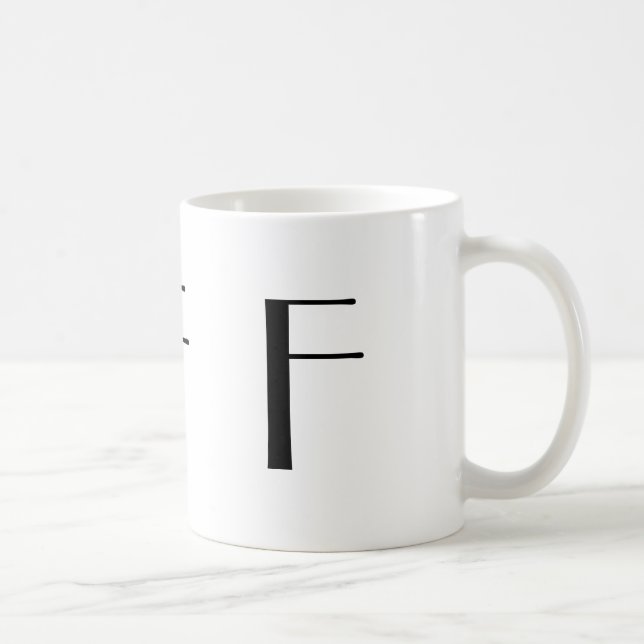 Svartvit modern kaffemugg för Monogram F (Höger)