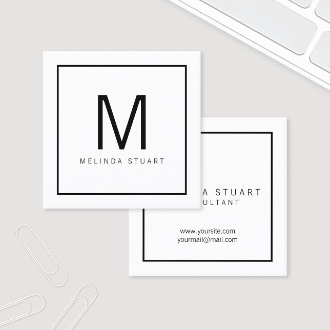 Svartvit modern Monogram Fyrkantigt Visitkort (Skapare uppladdad)