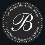 Svartvit Monogram-returadressetikett för rundtur Runt Klistermärke<br><div class="desc">Chic Black & White Bröllop Anpassningsbar Monogram Return-adressetikett med anpassade runt text! Framtiden Mr. Och fru ert namn! Underbar för bröllop och party! Cute dotted gräns. Anpassa med din första och din adress på kurvtypen! Returadressetikett/dekal för chicen för den akuta ännu. All text är anpassade, inklusive färg i bakgrunden. Kontakta...</div>