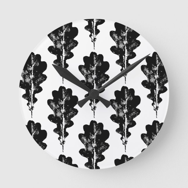 Svartvit oak Löv Skriv ut Mönster Rund Klocka (Framsida)