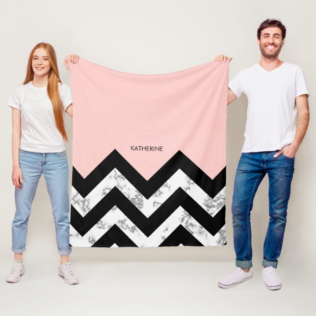 Svartvit och Rosa Chevrons Fleecefilt (På plats)