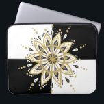 Svartvit och svart kvadrat, svart och Guld Mandala Laptop Fodral<br><div class="desc">Elegant modern vit- och svarta kvadratbakgrund med guld vit- och svartvit cirkel mandala.</div>