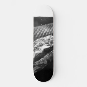 Svartvit orm mini skateboard bräda 18,5 cm
