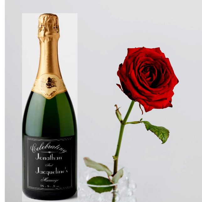 Svartvit Personlig Chic Bröllop (Simple, elegant black and white script,  sparkling wine wedding labels.)