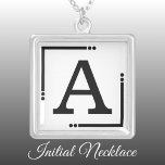 Svartvit personlig, inledande silverpläterat halsband<br><div class="desc">Personligens halsband/hängare. Lägg till ditt första. Färg: svartvit</div>