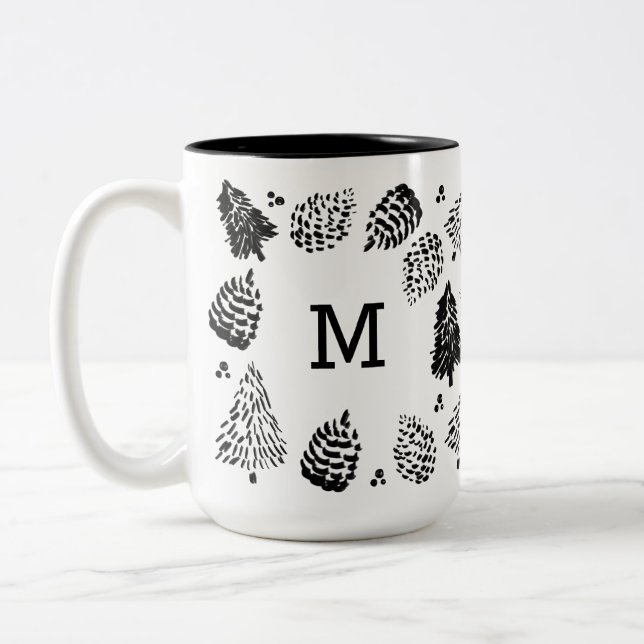Svartvit Pinecones och Gräs Träd Monogram Två-Tonad Mugg (Vänster)