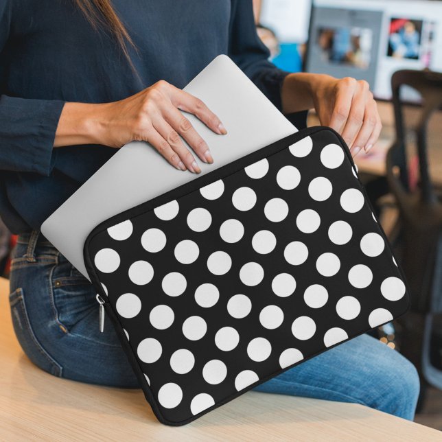Svartvit Polka dots, Polka Dot Mönster Laptop Fodral (Skapare uppladdad)