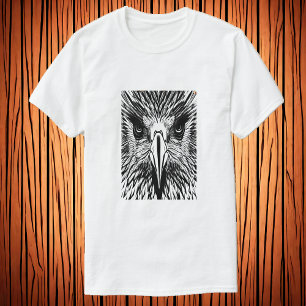Svartvit porträtt i örn   AI Art T Shirt