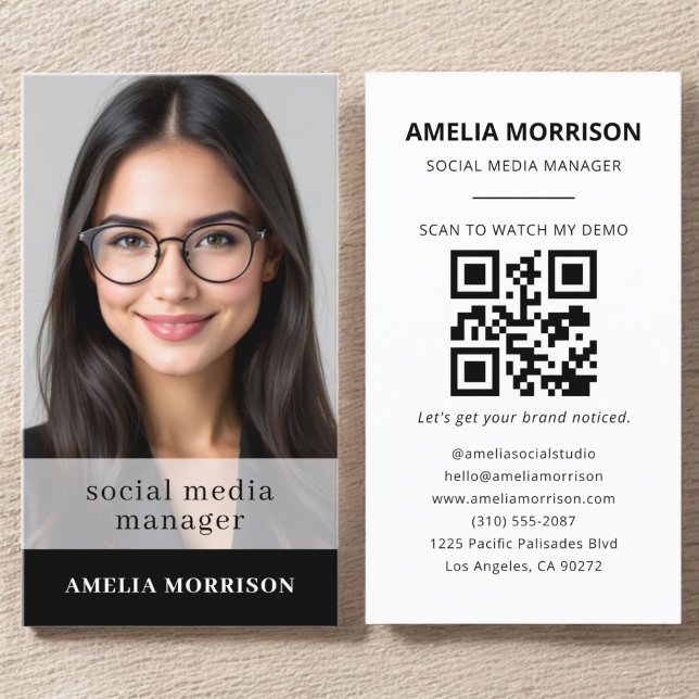 Svartvit QR-kod - fotominimalistisk Professionell Visitkort (Skapare uppladdad)