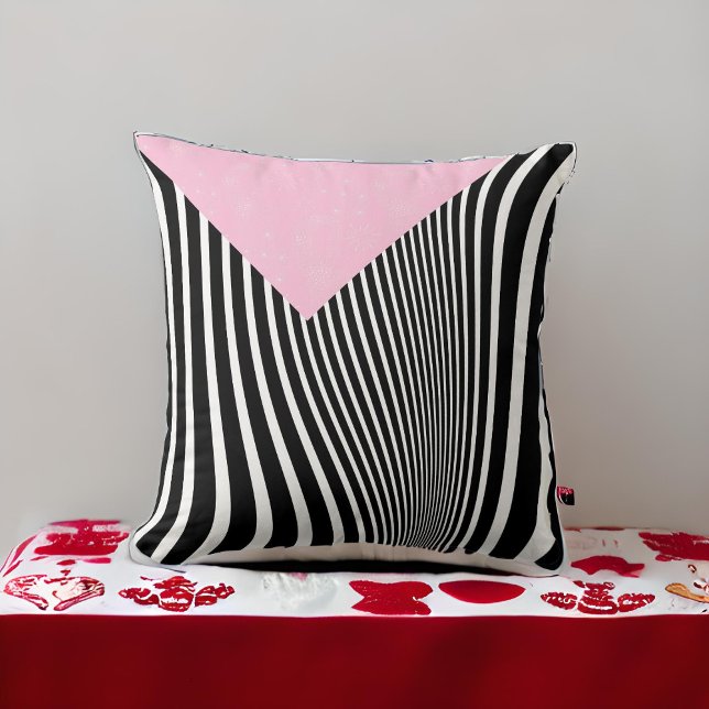 Svartvit Rosa och Curvy Zebra Rand Kudde (Skapare uppladdad)