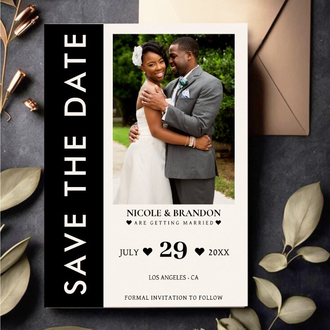 Svartvit sida Rand Bröllop Spara Datumet (Black & White Side Stripe Photo Wedding Announcement)