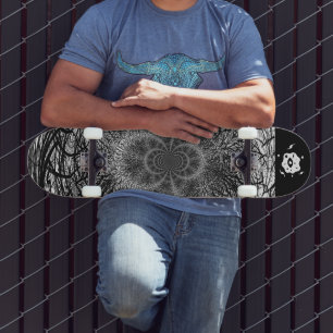 Svartvit Spiral Edgy Skateboard