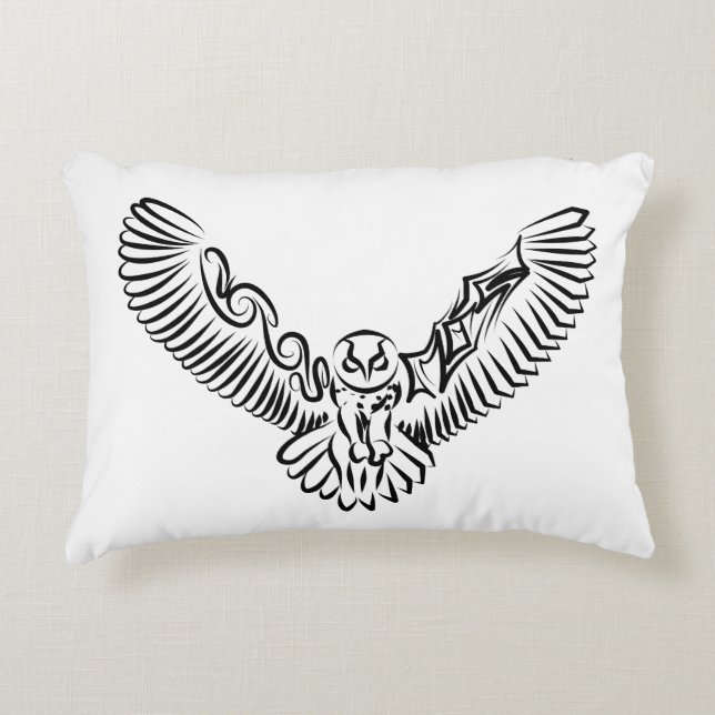 Svartvit stammen som flyger Uggla Prydnadskudde (Framsidan)