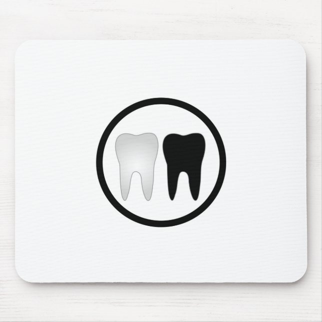 Svartvit tand musmatta (Framsidan)