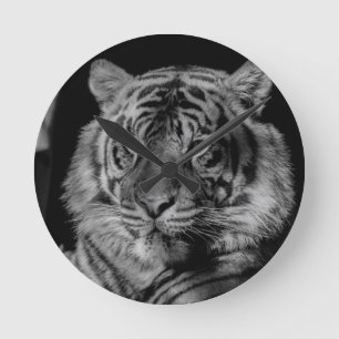 Svartvit tiger rund klocka