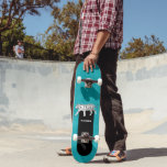 Svartvit tigger på Teal Personlig Mini Skateboard Bräda 18,5 Cm<br><div class="desc">Skateboard med coola blått färgad illustrerar en vit tiger med svart rand. Den här tavlan är redot att vara personlig med en namn eller annan text med vit text mot svart bakgrund.</div>