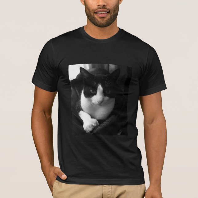 Svartvit tuxedo-katt t shirt (Framsida)