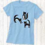 Svartvit Tuxedo-katt T Shirt<br><div class="desc">Cute Black and white tuxedo-katter som gör affärer. Perfekt för djur och djurälskare. Originalkonst av Nic Squirrell.</div>