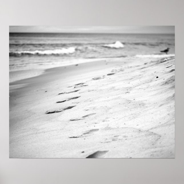 Svartvita avtryck i Beach Sand 16 x 20 Poster (Framsidan)