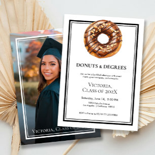 Svartvita donuts och graderat foto Studenten Inbjudningar