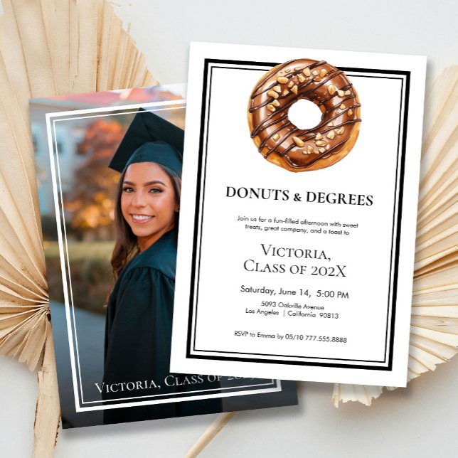 Svartvita donuts och graderat foto Studenten Inbjudningar (Skapare uppladdad)
