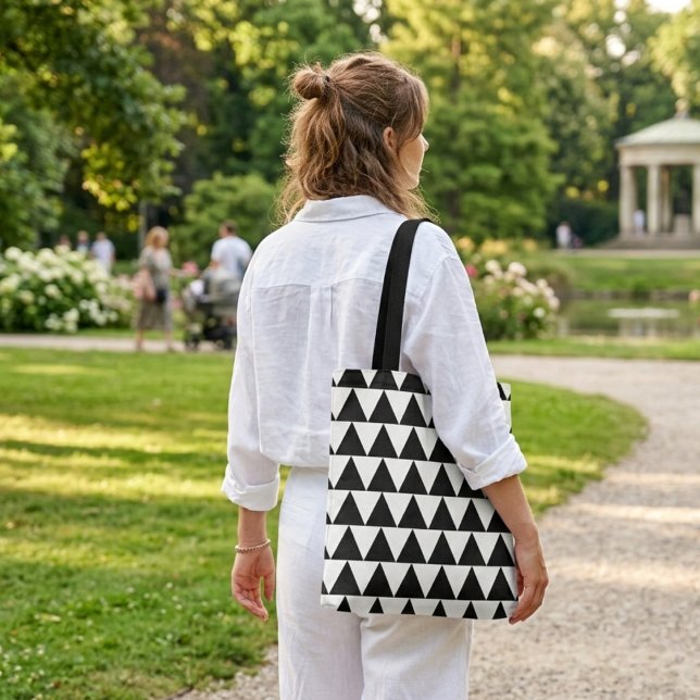 Svartvita trianglar coola modern shopping bag tygkasse (Skapare uppladdad)