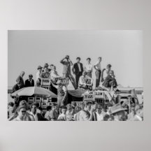 Svartvitt 1 968 Kråkor som tittar på Luft Show