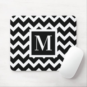 Svartvitt enkelt minimalt Zigzag Monogram Musmatta