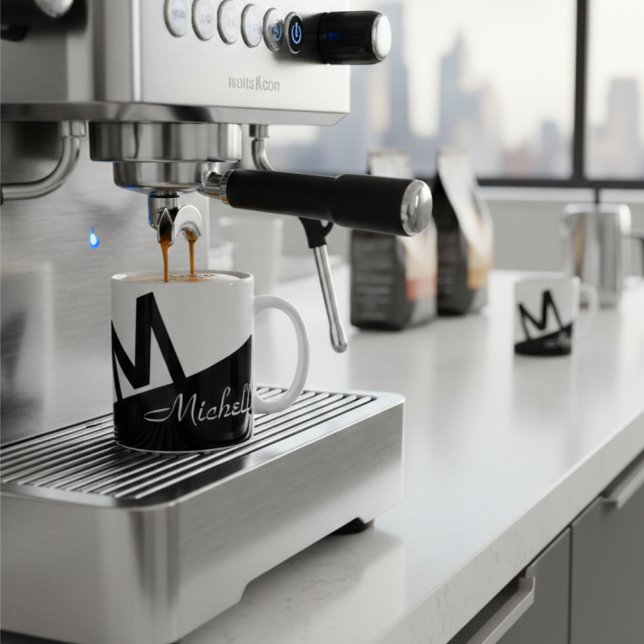 Svartvitt färg-block med monogrammad snyggt kaffemugg (Skapare uppladdad)