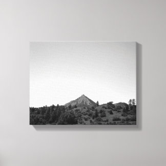 Svartvitt färgbergsberg på Horisont 11 x 14 Canvastryck