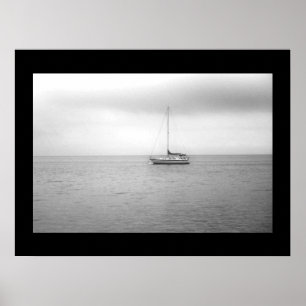 Svartvitt segelbåtfoto poster