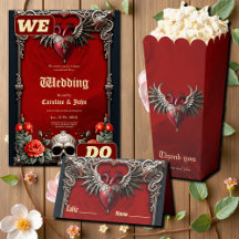 Romantic Gothic icon: heart, rose, skull.