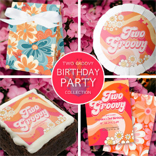 Två Groovy Colorful Girly Birthday Inbjudningar