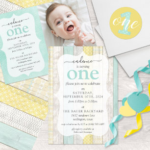 1:a födelsedag Mint & Gult Polka Dot ett Runt Klistermärke