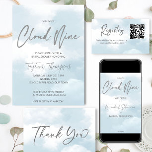 Hon ligger på molnet nio möhippor vattenflaskor etikett