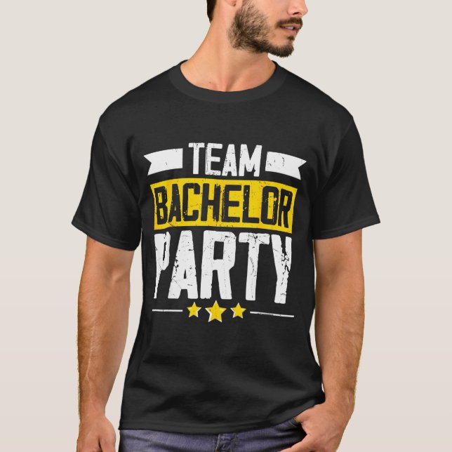 Svensexekrew Möhippekung Bröllop Brudgumme Rolig T Shirt (Framsida)