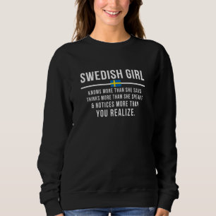 Svensk flicka vet mer än hon säger Svensk rot T Shirt