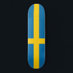 Svenska Flagga (Sverige) Mini Skateboard Bräda 18,5 Cm<br><div class="desc">Denna utformning är utmärkande för den nationella flagga för Sverige (som officiellt kallas Konungariket Sverige), som är ett nordiskt land i Nordeuropa. Sverige gräns Norge till väster och norr, Finland till öster och land är i sydväst knutet till Danmark genom en bryggtunnel över Öresundssundet. Sverigen är det största land i...</div>