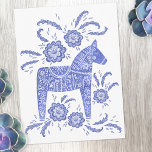 Svenskt vykort för häst, blått och vitt<br><div class="desc">En traditionell svensk Dala Horse-design i färsk indigoblått och vitt.</div>