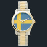 Sverige flagga Svenska Armbandsur<br><div class="desc">Sverige flagga - gult kor Den svenska flagga inspirerades troligtvis av den äldsta nordiska flagga - dansk Danneborg. Gult kor med blå bakgrund når kant i flagga och dess kortare arm ligger närmare den lämnat sidan av flagga. #Sverige #swedisch #yellowcross #nordic</div>