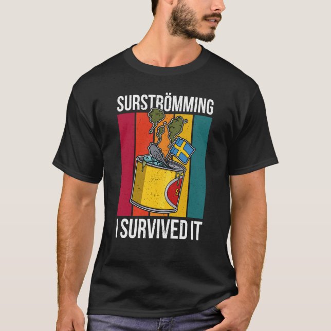 Sverige Svensk fiskspecialitet Surstromming puke f T Shirt (Framsida)