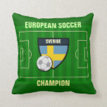Sverige Sverige Soccer Champion Kudde<br><div class="desc">Sverige Sverige Champion Pillow. Förbluffa dina vänner med den här coolan fotbolls-fält-kudden med anpassningsbar "Sverige" och svenska flagga med fotboll. Den här underbara grönten-fotbolls-fält-kudden är fullt anpassade, ändrar texten "Europatecknare" och "mästare" och lägger till ditt namn, texter och bilder! På baksidan av anpassadet står texten "Mål". En underbar fotbollsgåva till...</div>