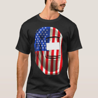 Svetsar ger en fin svetsbild på baksidan av skjort t shirt