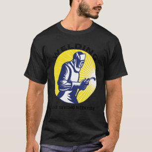 Svetsning av liknande sömnad med brandsvetsare (AP T Shirt