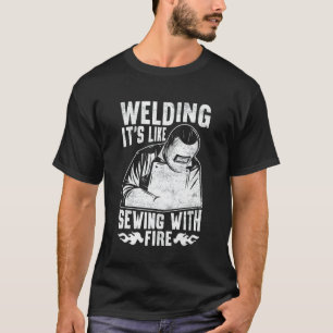 Svetsskydd Det är som att syna med brandbåtar T Shirt